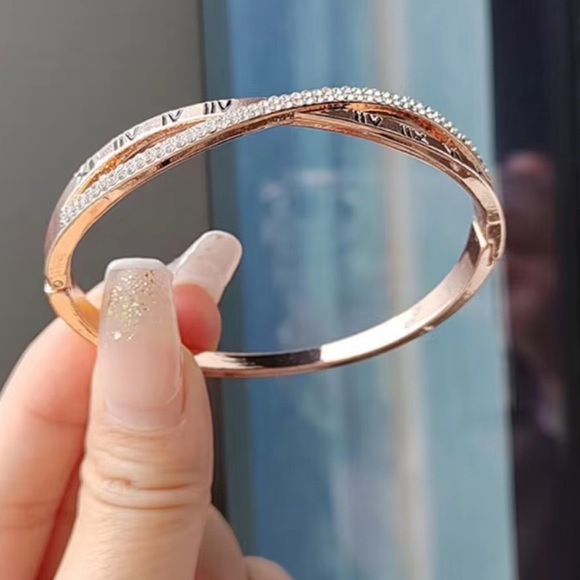 Stainless steel and zircon -Roman Numeral Bangle Bracelet - Picture 4 of 12